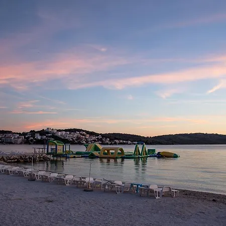 Апартаменты Diana *